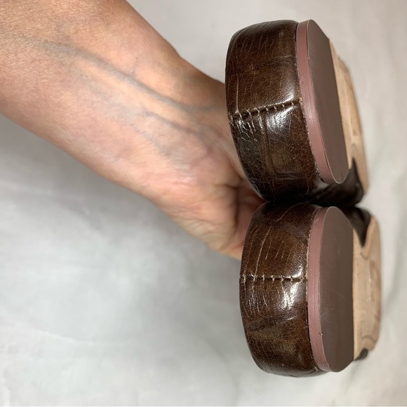 AD & Daughters Brown Croc-Embossed Leather Mules, Leather Soles and Lini… - Picture 10 of 15